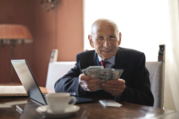 What Are the Best Methods for Seniors to Use Technology for Personal Safety Monitoring?